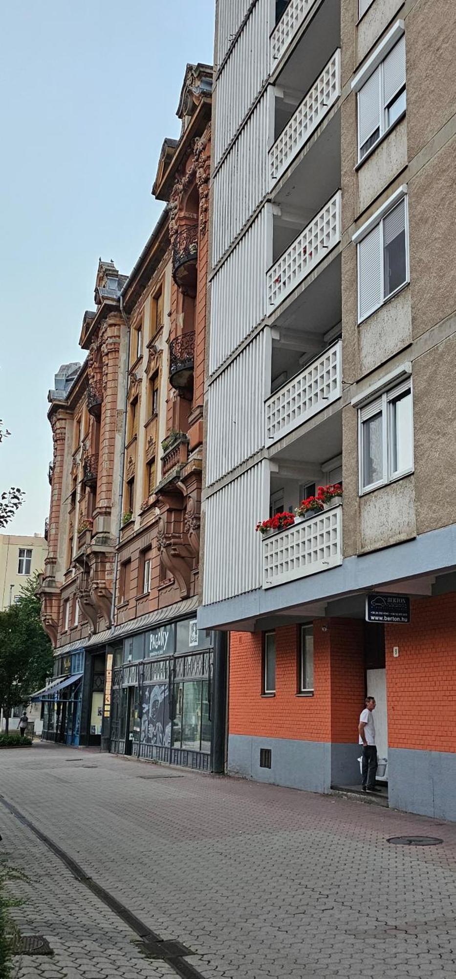 Anna Gyoengye Apartman Debrecen Eksteriør bilde