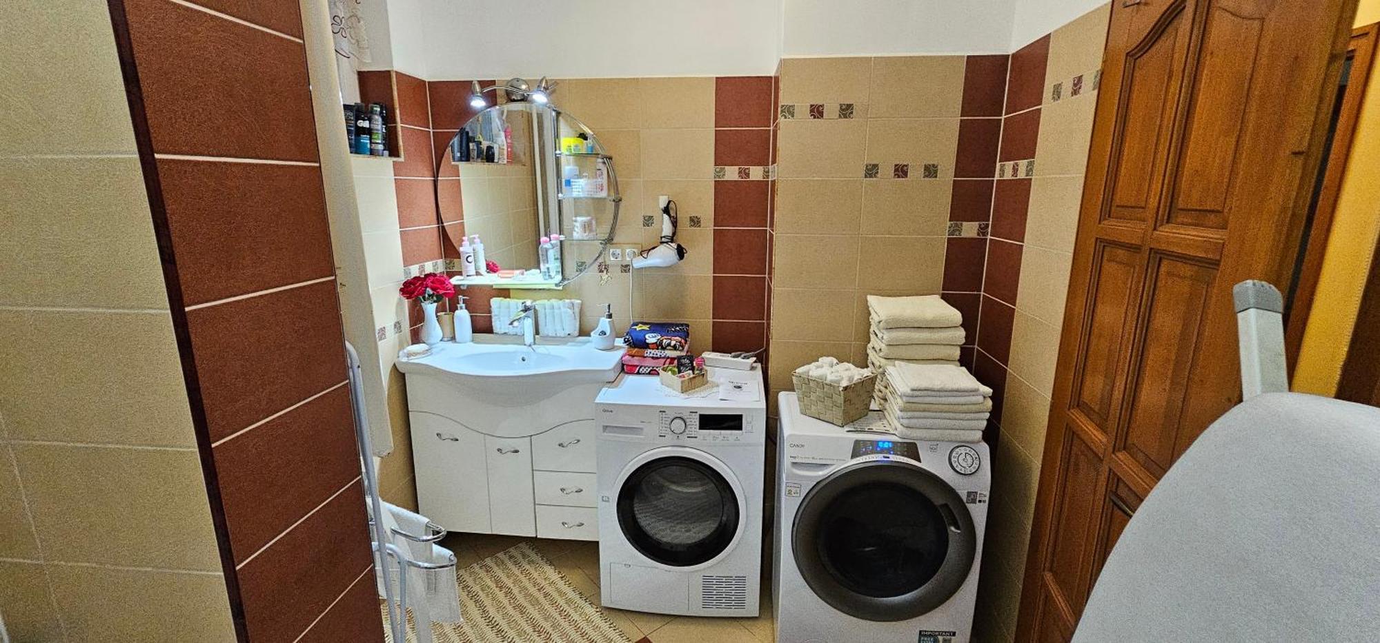Anna Gyoengye Apartman Debrecen Eksteriør bilde