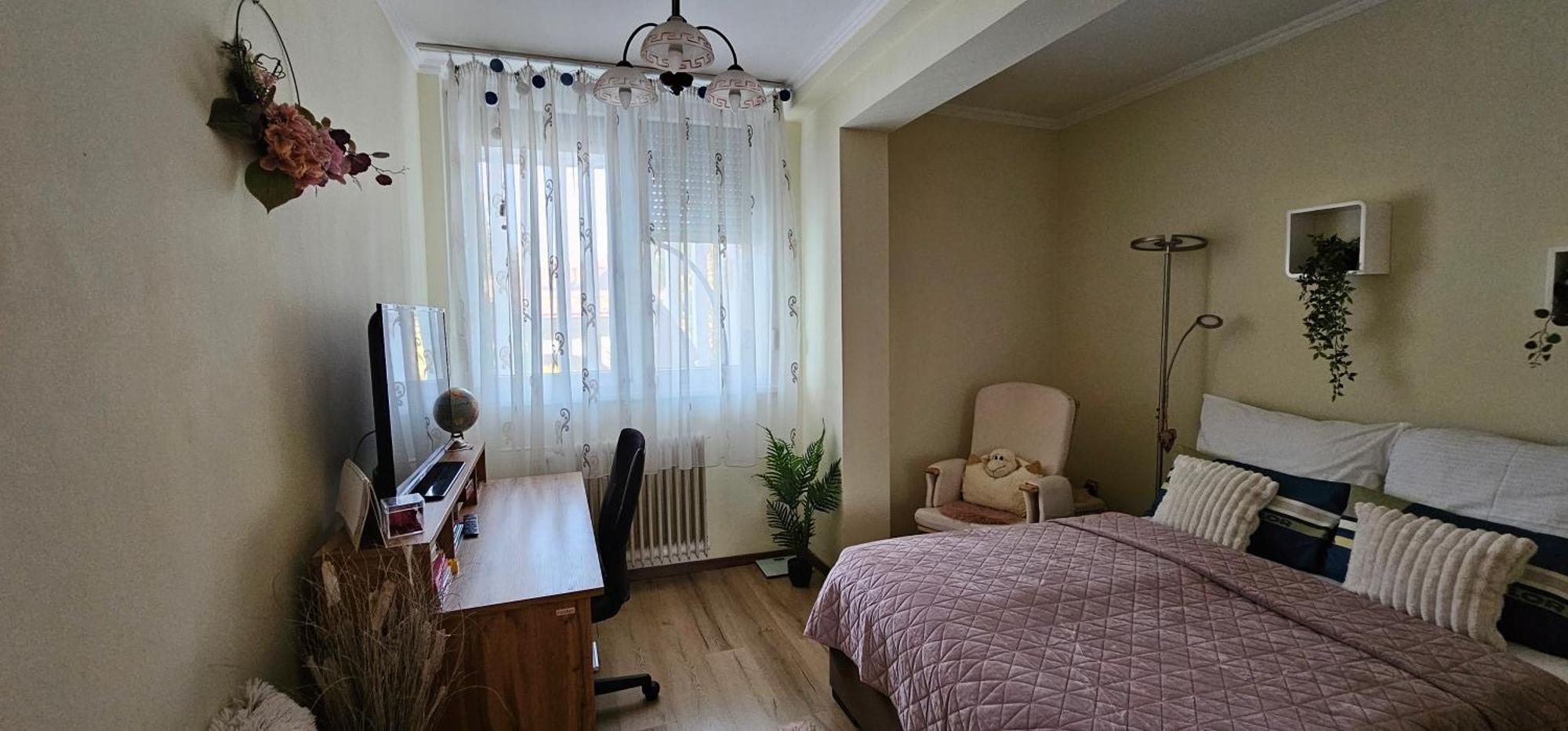 Anna Gyoengye Apartman Debrecen Eksteriør bilde